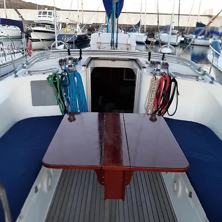 Båthotell Erima Puerto Calero