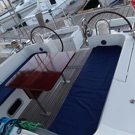 Erima Båthotell Puerto Calero