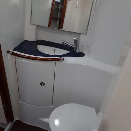 Båthotell Erima Puerto Calero