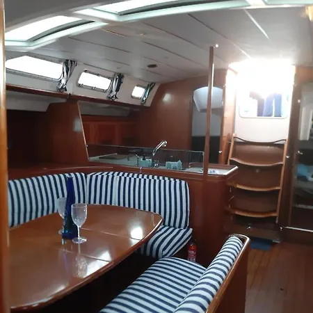 Erima Botel *