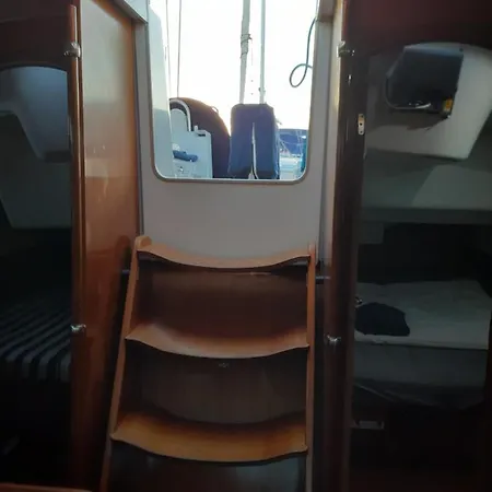 Botel Erima