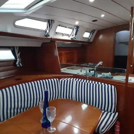 Erima Botel *