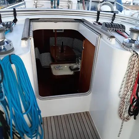 Botel Erima