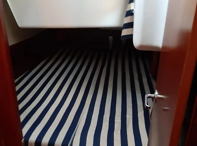 Úszó hotel Erima Puerto Calero