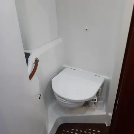 Erima Bådhotel *